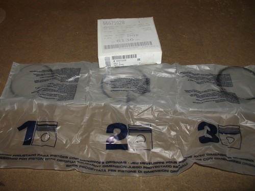 55571028 piston ring set for - piston,